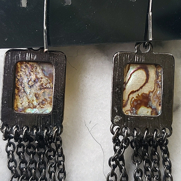 S🌷LE! 3/$10.  Art Deco Earrings - Picture 4 of 5